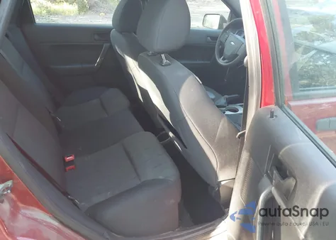 2010 Ford Focus Se z USA, uszkodzony, nr VIN 1FAHP3FN1AW250810